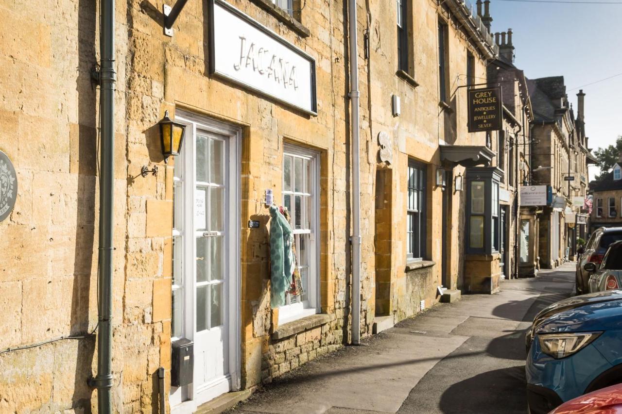 April Cottage Stow-on-the-Wold Екстериор снимка